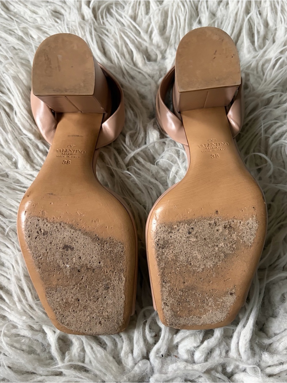 VALENTINO GARAVANI Stud Calfskin Rose Cannelle Ankle Strap Block Heel Pumps 38 - Picture 7 of 9